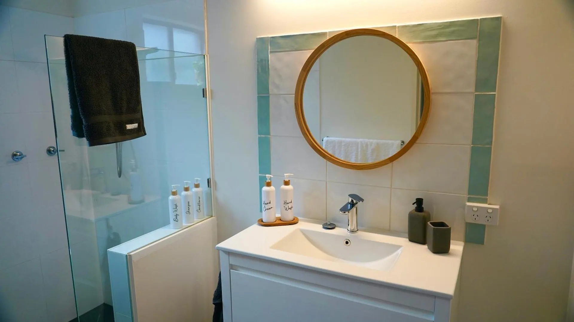 3 Waters Guest Accommodation Gold Coast 0*,  Australia
